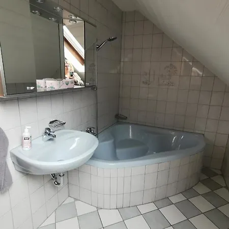 Zur Langen Heide Apartment *